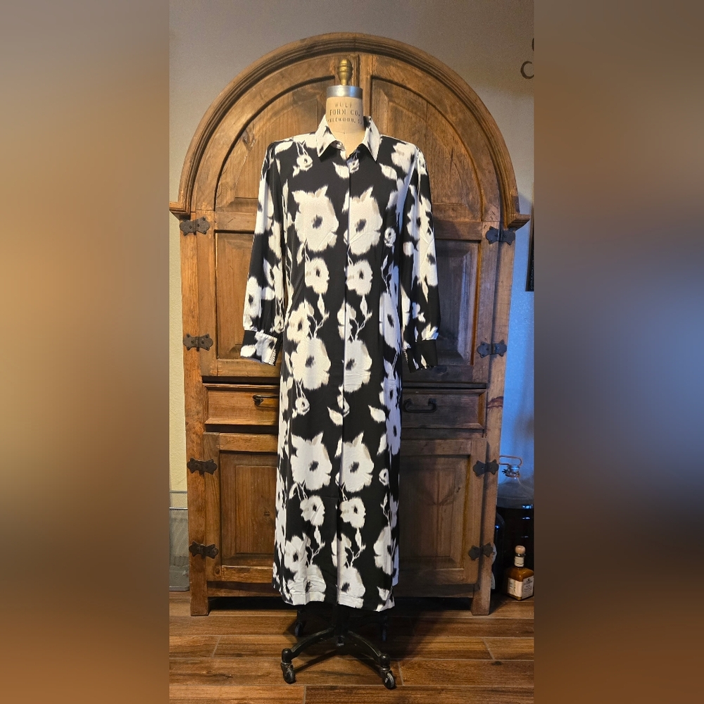 Chico's Black & White Floral Long Sleeve Dress